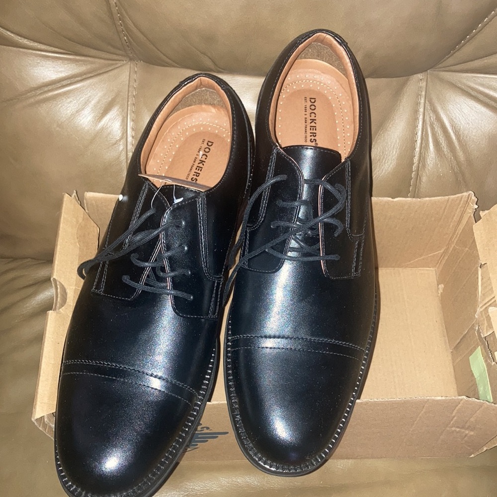 NWT Dockers men’s lace up dress shoes 13 black